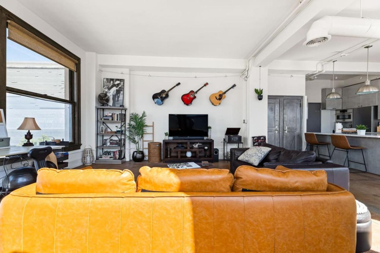 Skyline View Loft W Kitchen Dtla Exclusively Month
